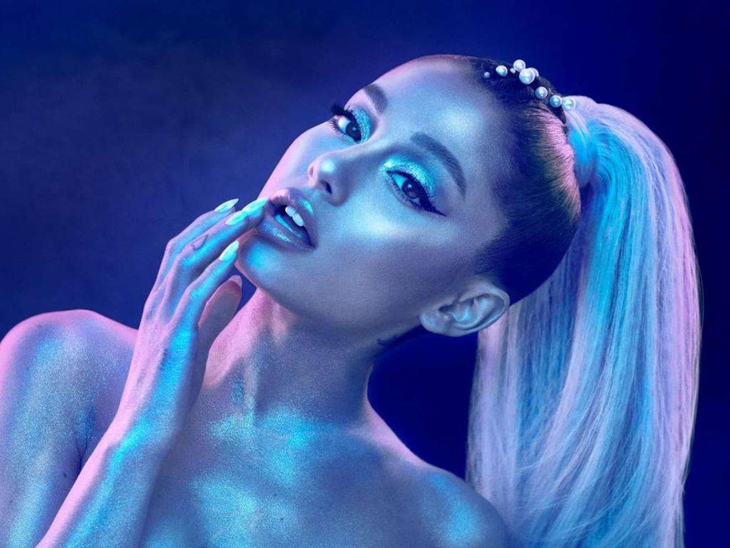 Ariana Grande Cloud