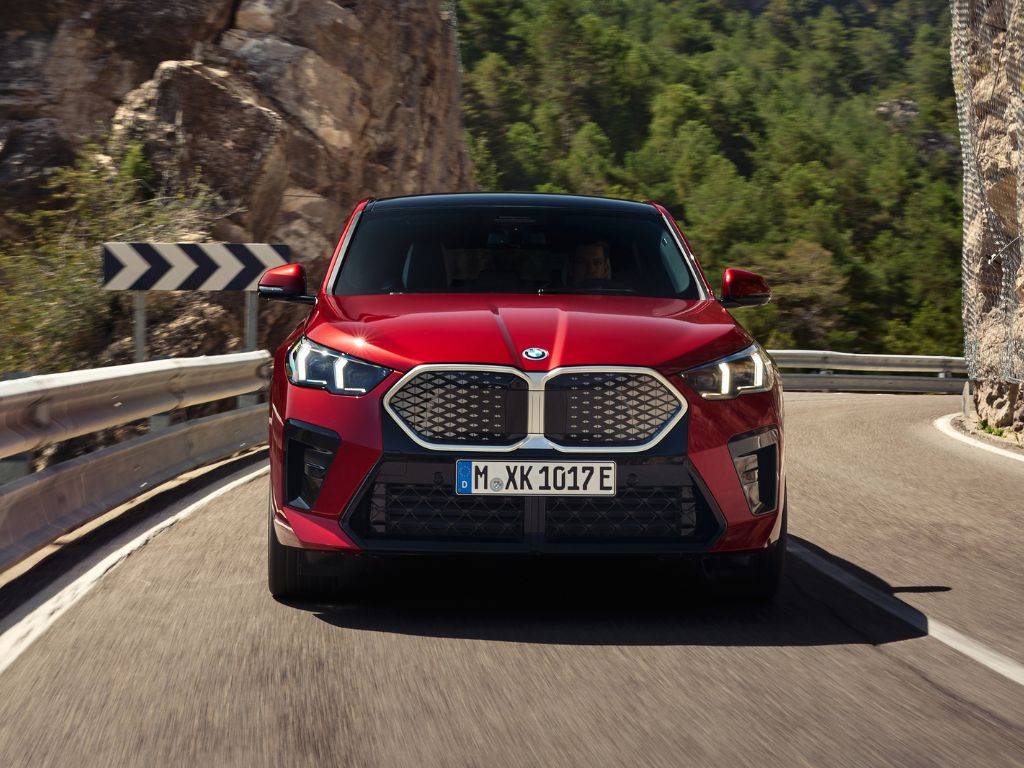 BMW iX2 xDrive 30